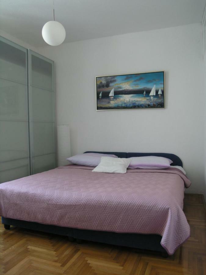 Hvar 4 Apartman *